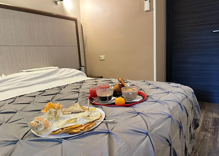 Candia לינה וארוחת בוקר