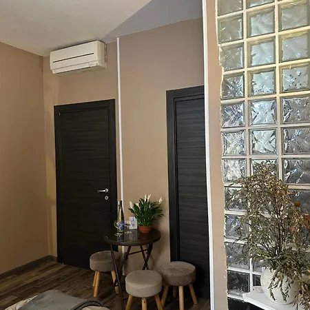 Candia Oda ve Kahvaltı Roma