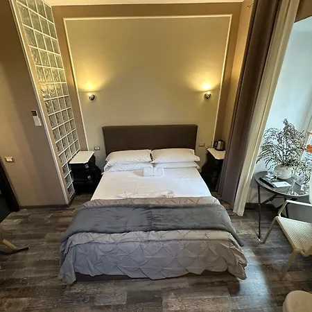 Oda ve Kahvaltı Candia Roma
